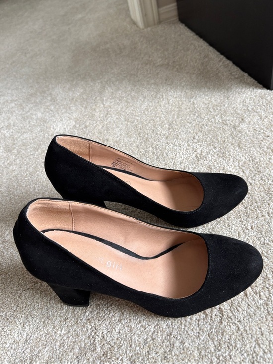 Madden Girl Shoes - Madden Girl Black Suede Round-Toe Low Block Heel Pumps